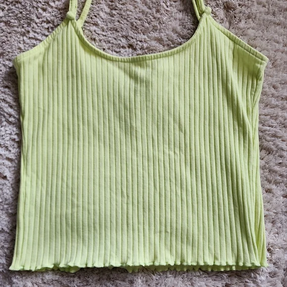 🤍Bundle!! American Eagle Crop tanks - Picture 5 of 8